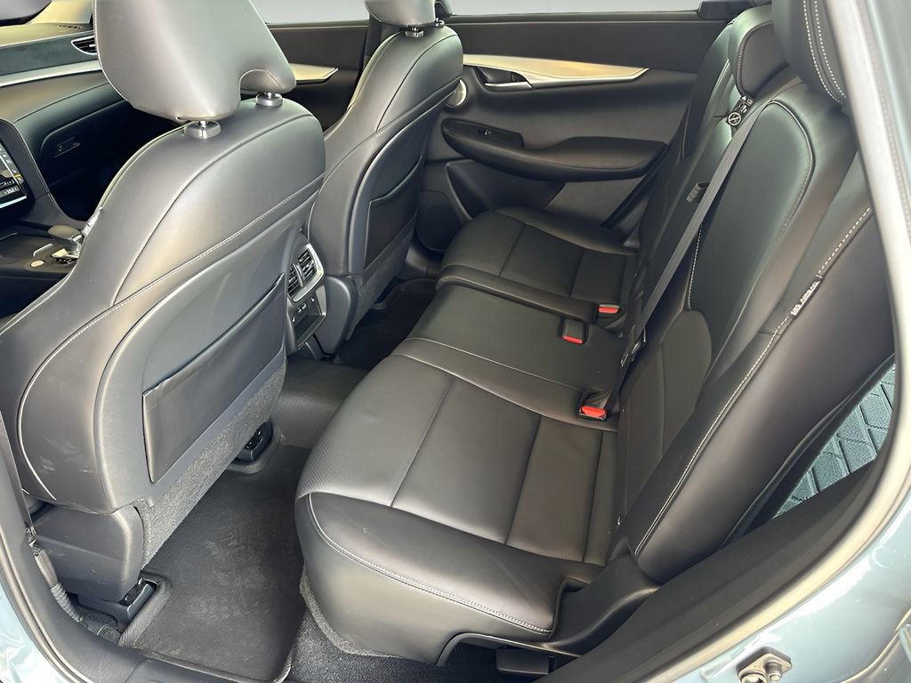 Used 2022 INFINITI QX50 Sensory image 28