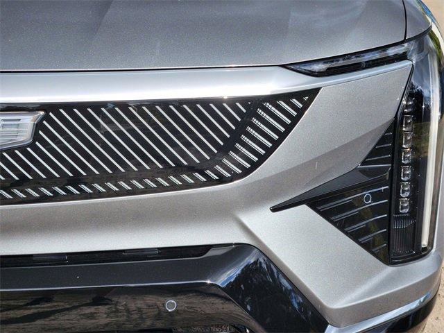 New 2026 Cadillac Optiq Luxury 1 image 10