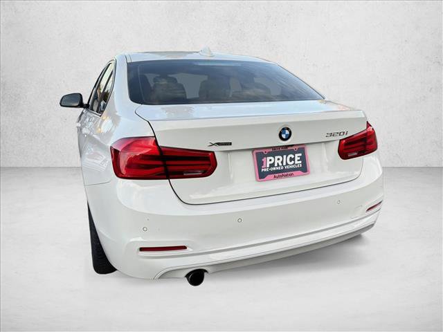 Used 2017 BMW 320i xDrive Sedan image 5