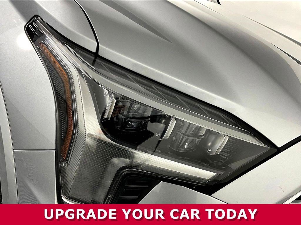 Used 2024 Toyota Sequoia Capstone AWD/4WD image 33