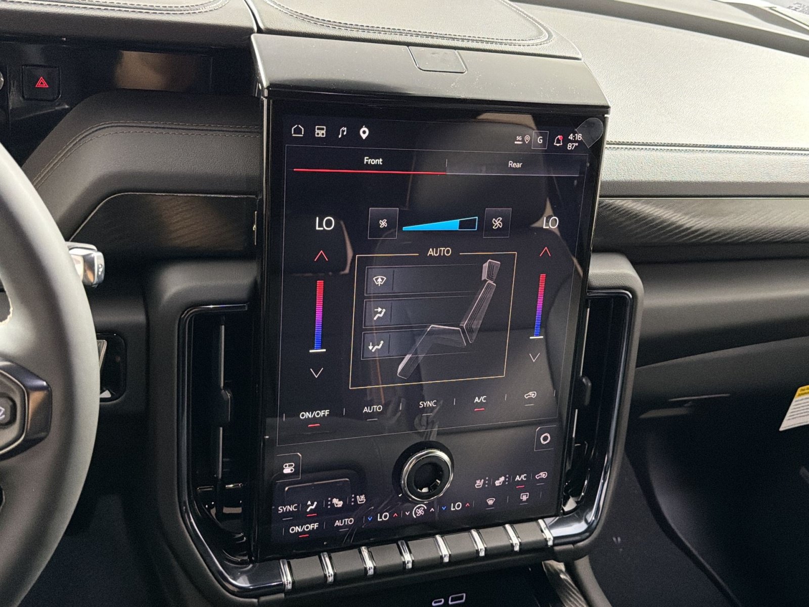 New 2026 GMC Yukon XL AT4 w/ AT4 Premium Plus Package AWD/4WD image 21