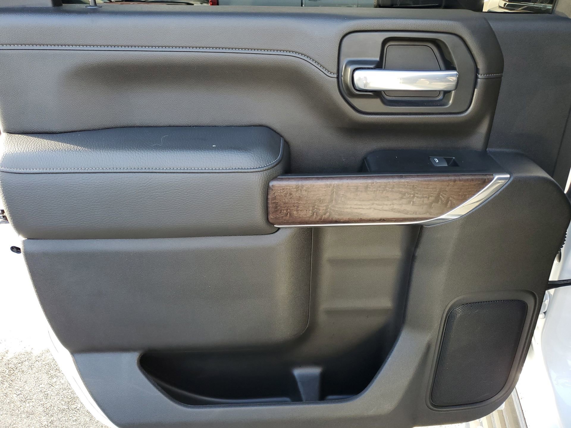 Used 2023 GMC Sierra 3500 Denali w/ Denali Ultimate Package image 9