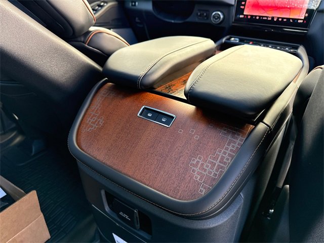 New 2025 Lincoln Navigator L Black Label image 14