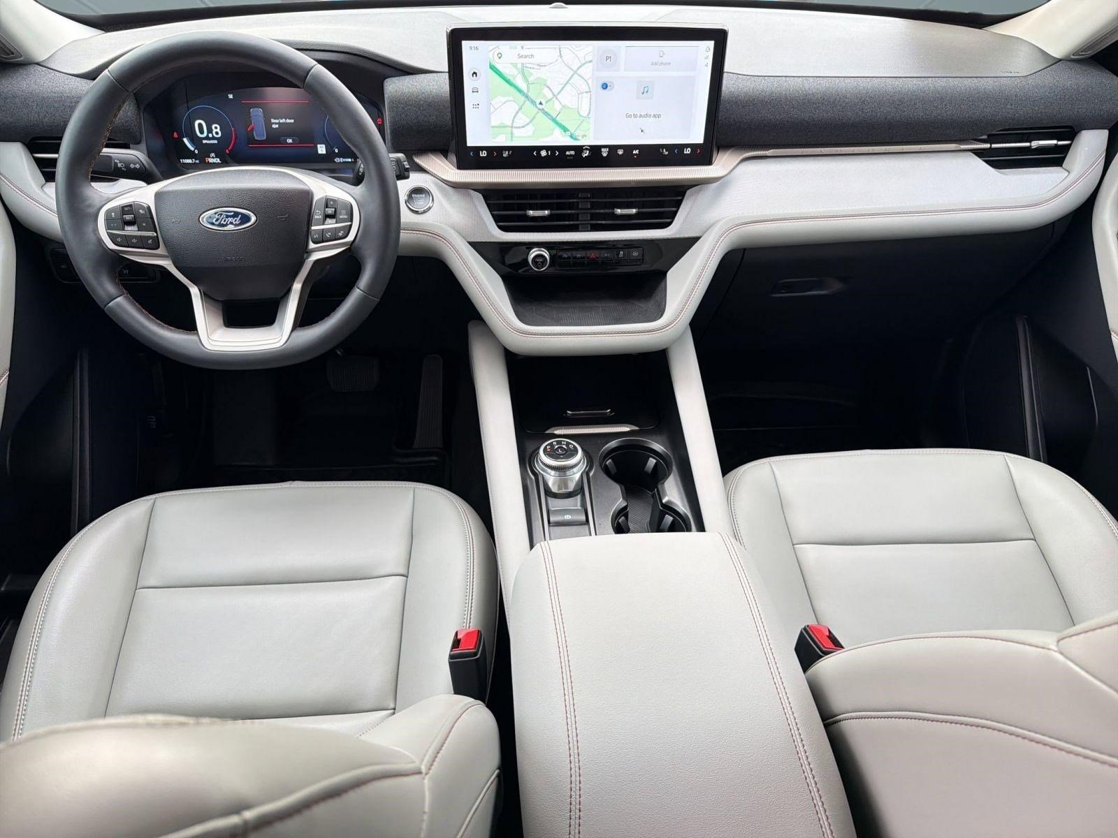 Used 2025 Ford Explorer Active w/ Active Comfort Package image 15