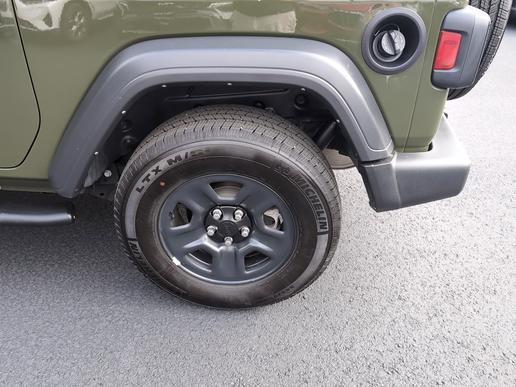 Used 2023 Jeep Wrangler Sport AWD/4WD image 12
