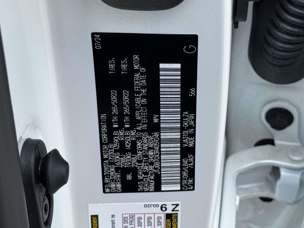 Used 2024 Lexus LX 600 4WD w/ Luxury Package image 30