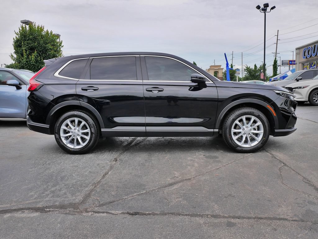 Used 2025 Honda CR-V EX image 8