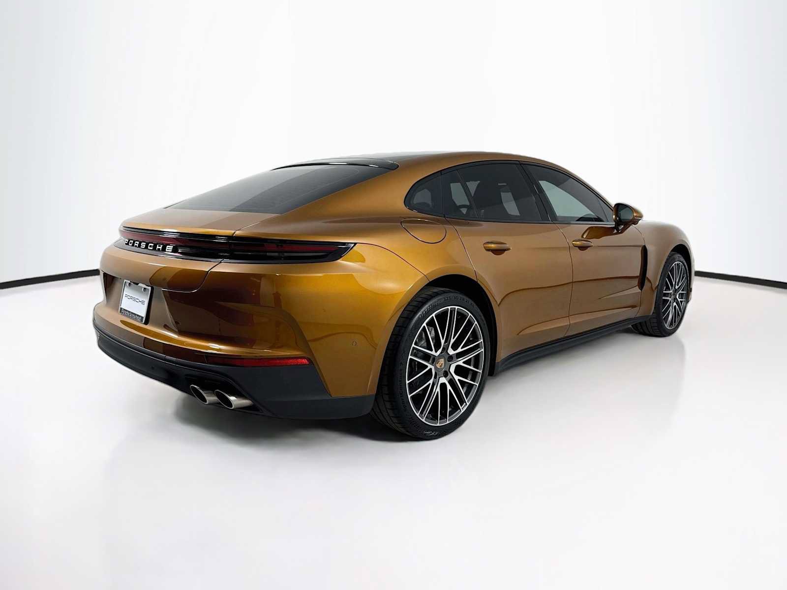 Used 2026 Porsche Panamera RWD image 9