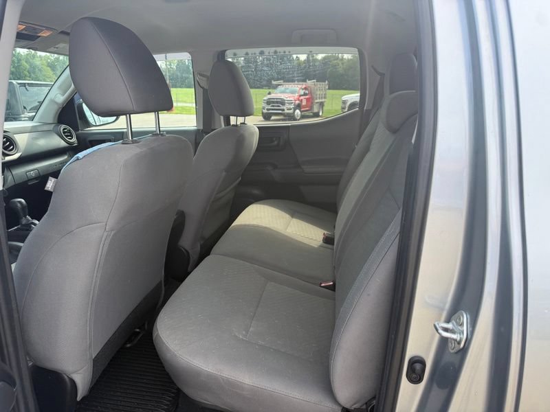 Used 2023 Toyota Tacoma SR AWD/4WD image 4