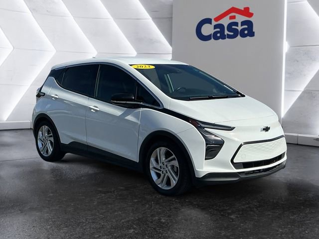 Used 2023 Chevrolet Bolt LT FWD image 1