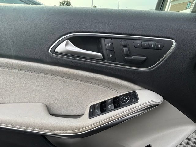 Used 2016 Mercedes-Benz GLA 250 4MATIC image 26