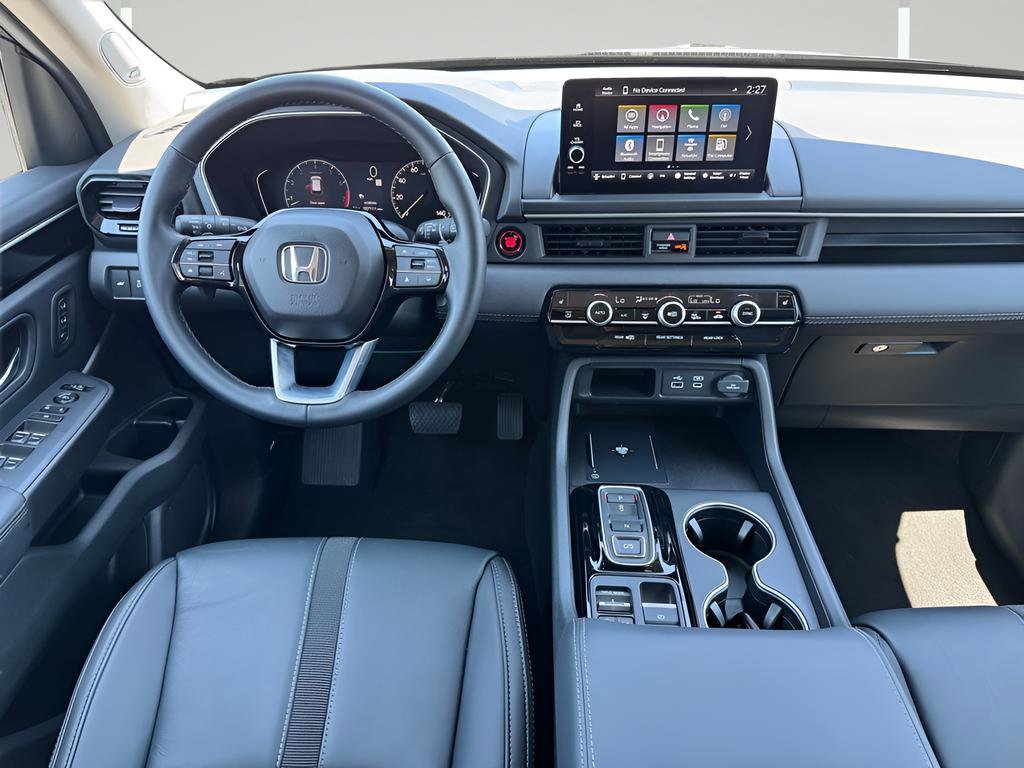 Used 2025 Honda Pilot Touring image 5
