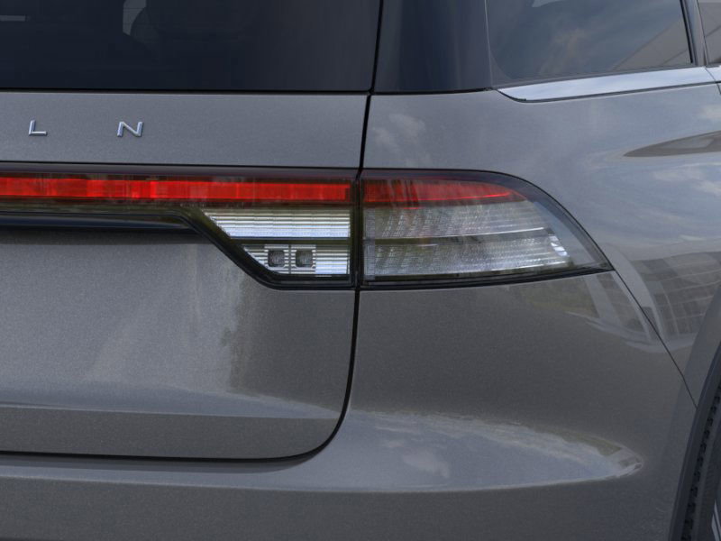 New 2025 Lincoln Aviator AWD image 21