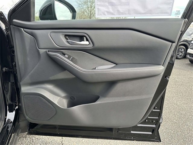 New 2026 Nissan Rogue SV image 8