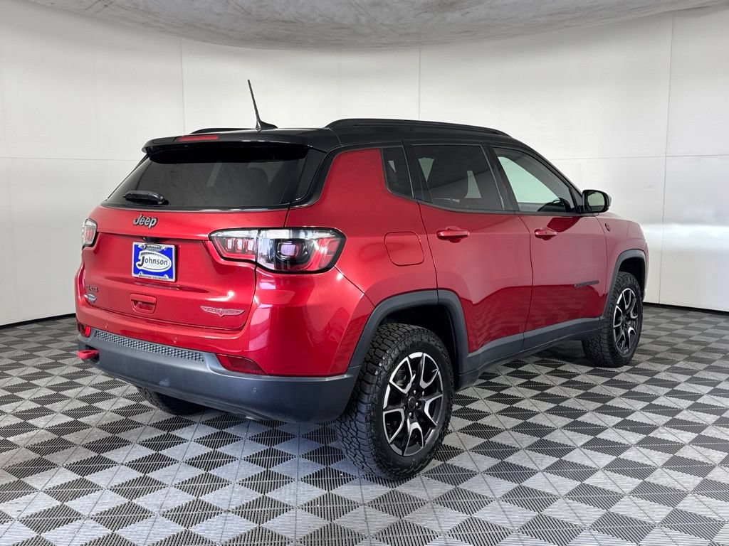 Certified 2025 Jeep Compass Trailhawk AWD/4WD image 6