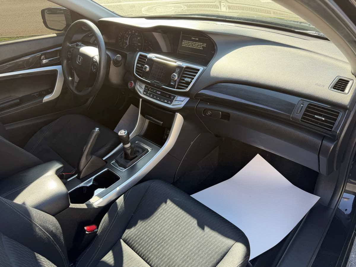 Used 2015 Honda Accord EX image 18
