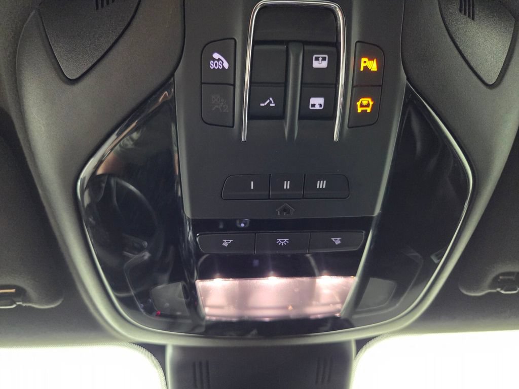 Used 2022 Maserati Ghibli Modena RWD image 15