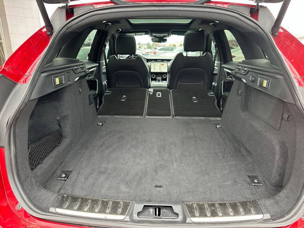 Used 2024 Jaguar F-PACE R-Dynamic S image 31