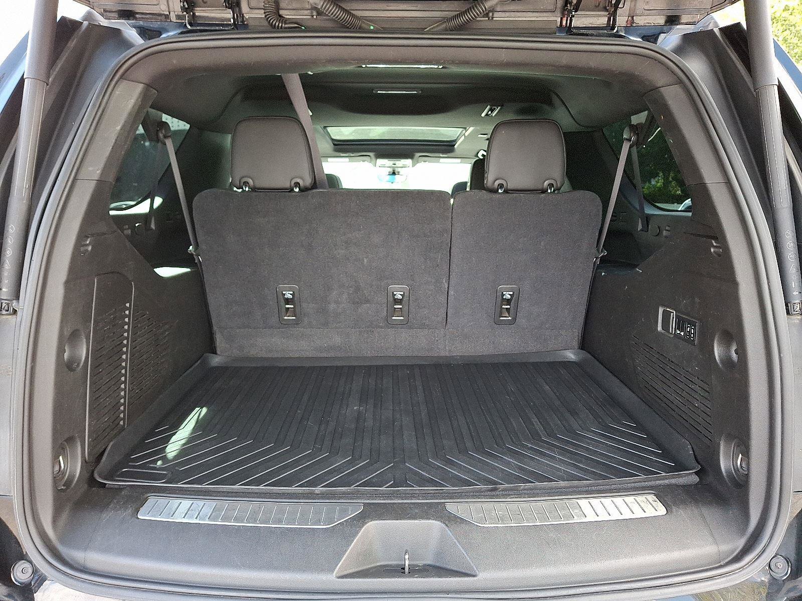 Used 2021 Chevrolet Suburban High Country w/ Premium Package image 33