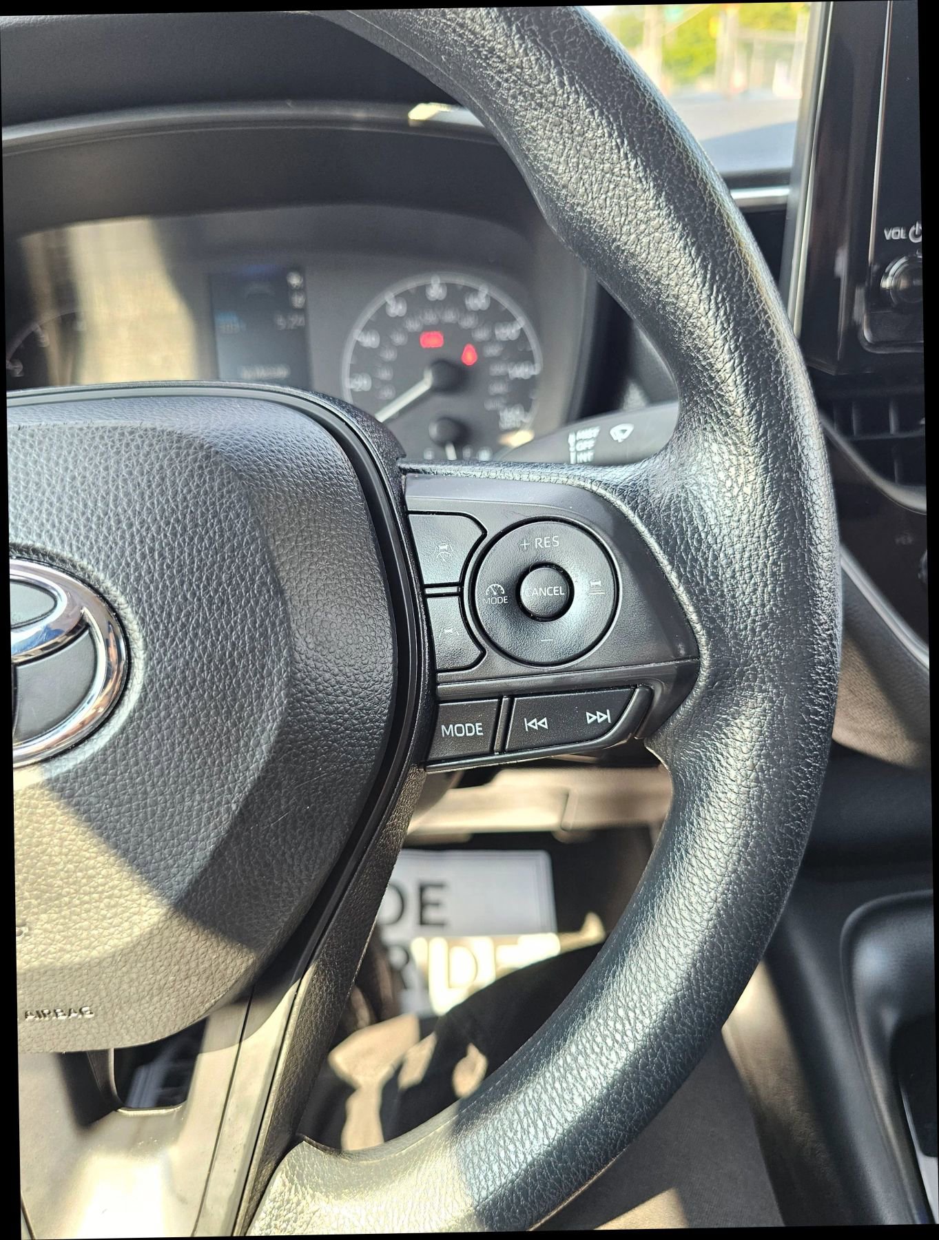 Used 2024 Toyota Corolla LE image 16