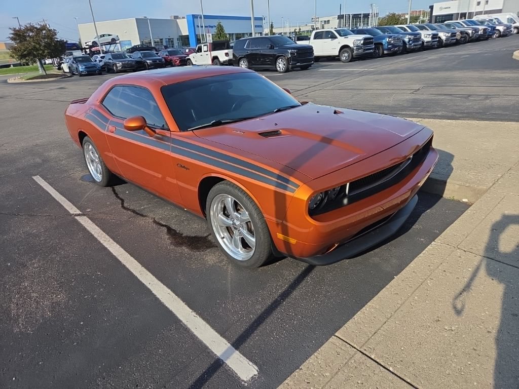 Used 2011 Dodge Challenger R/T RWD image 3
