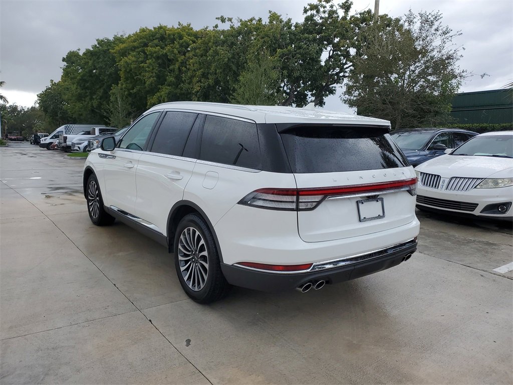 Certified 2023 Lincoln Aviator 2WD w/ Premium Package image 3