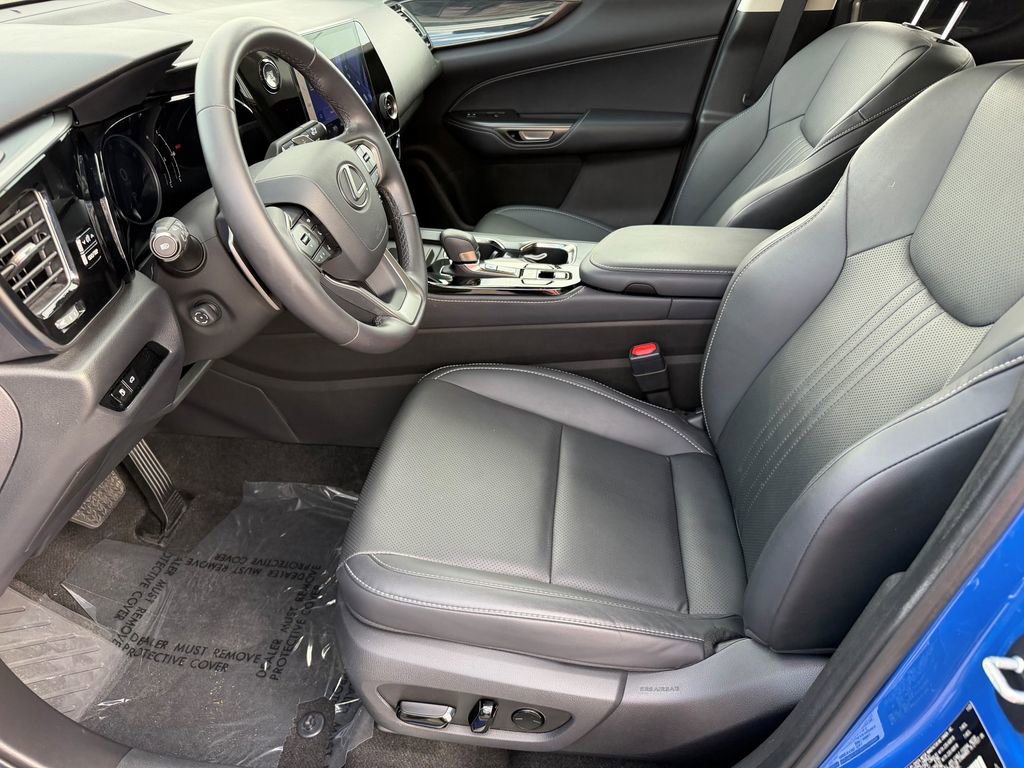 Used 2023 Lexus NX 250 FWD image 3