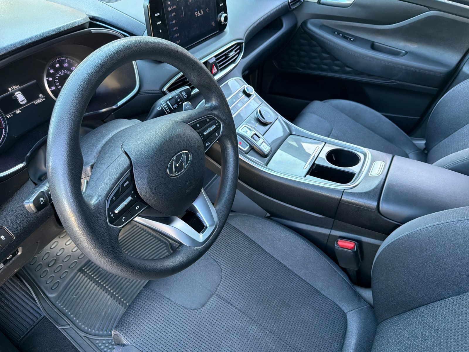 Used 2022 Hyundai Santa Fe SE w/ Cargo Package FWD image 9