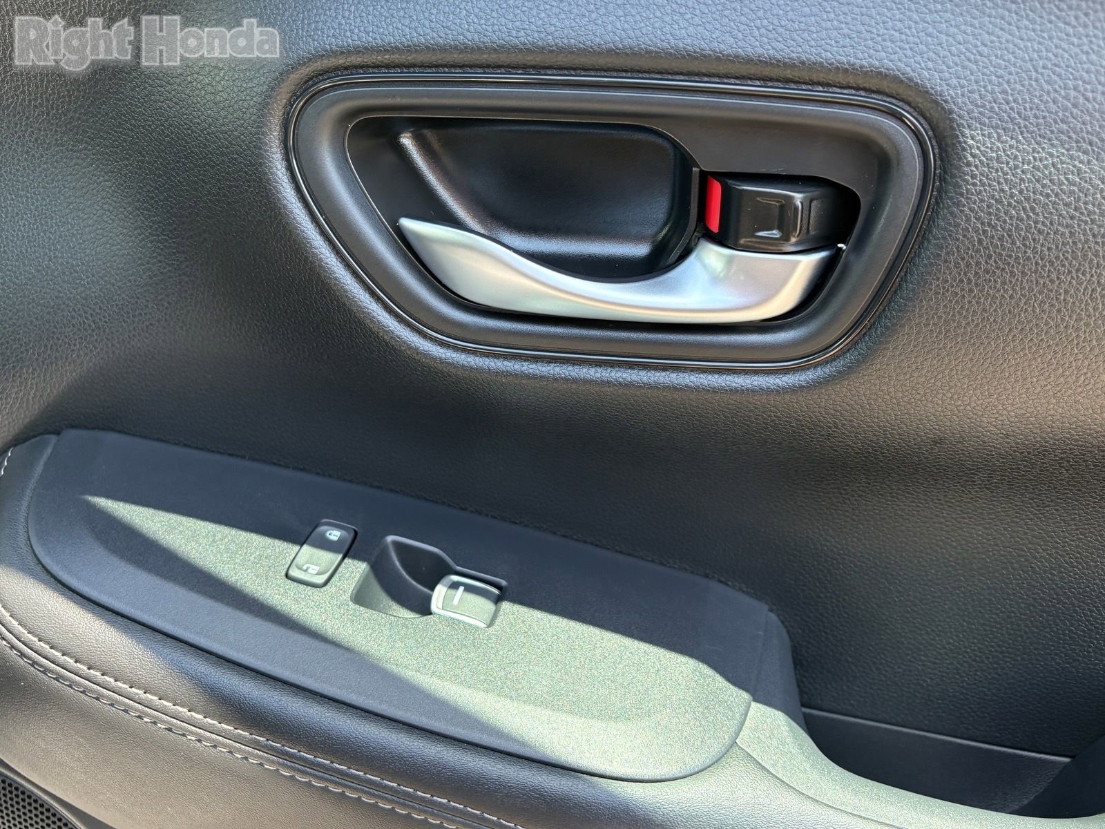 Certified 2026 Honda HR-V EX-L image 28