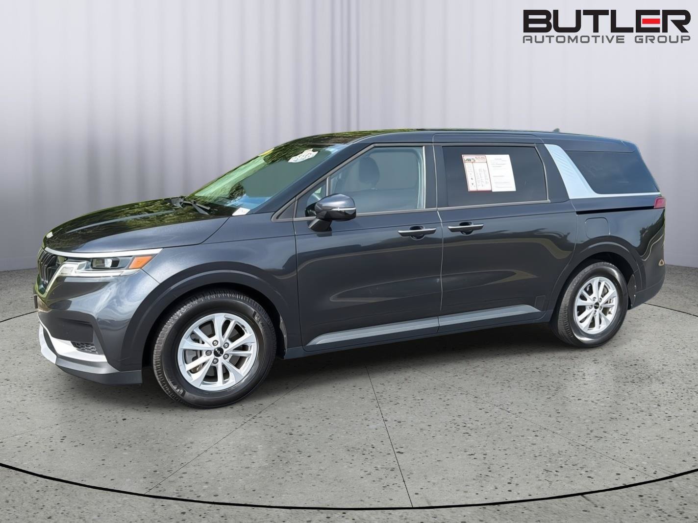 Used 2022 Kia Carnival LX FWD image 3