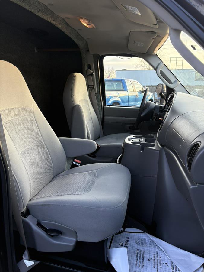 Used 2006 Ford E-450 and Econoline 450 image 12
