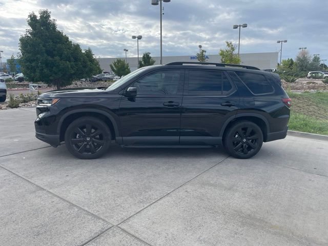 Used 2025 Honda Pilot Black Edition image 5