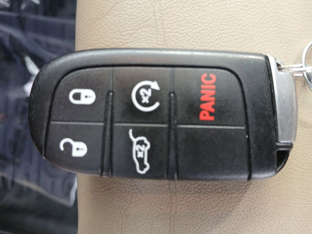 Used 2018 Jeep Grand Cherokee Limited image 30