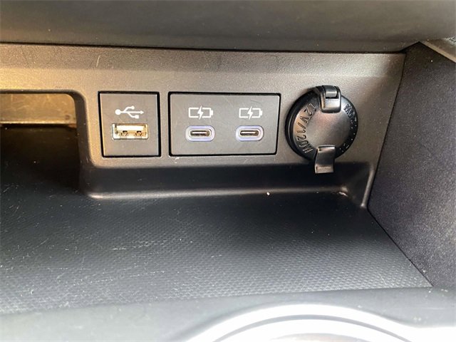 Used 2024 Toyota Highlander LE image 27