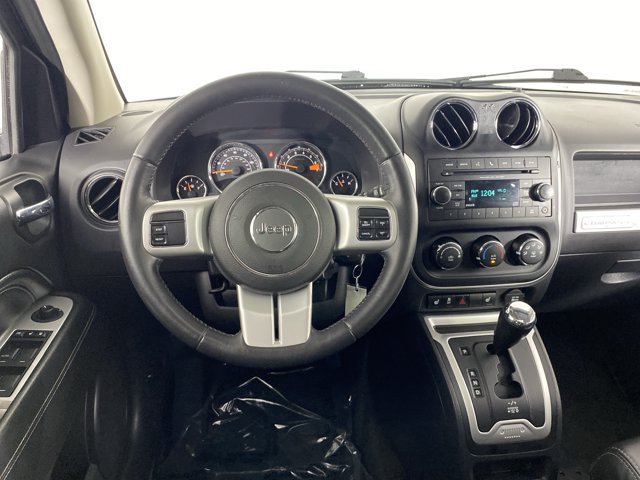 Used 2016 Jeep Compass High Altitude AWD/4WD image 18