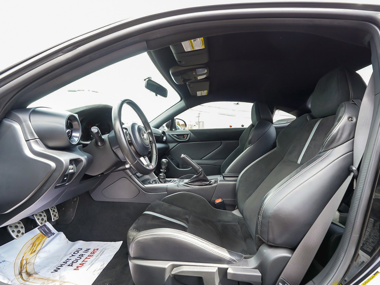 Used 2023 Toyota GR86 Premium w/ ALL Weather Mat Package (TMS) RWD image 28