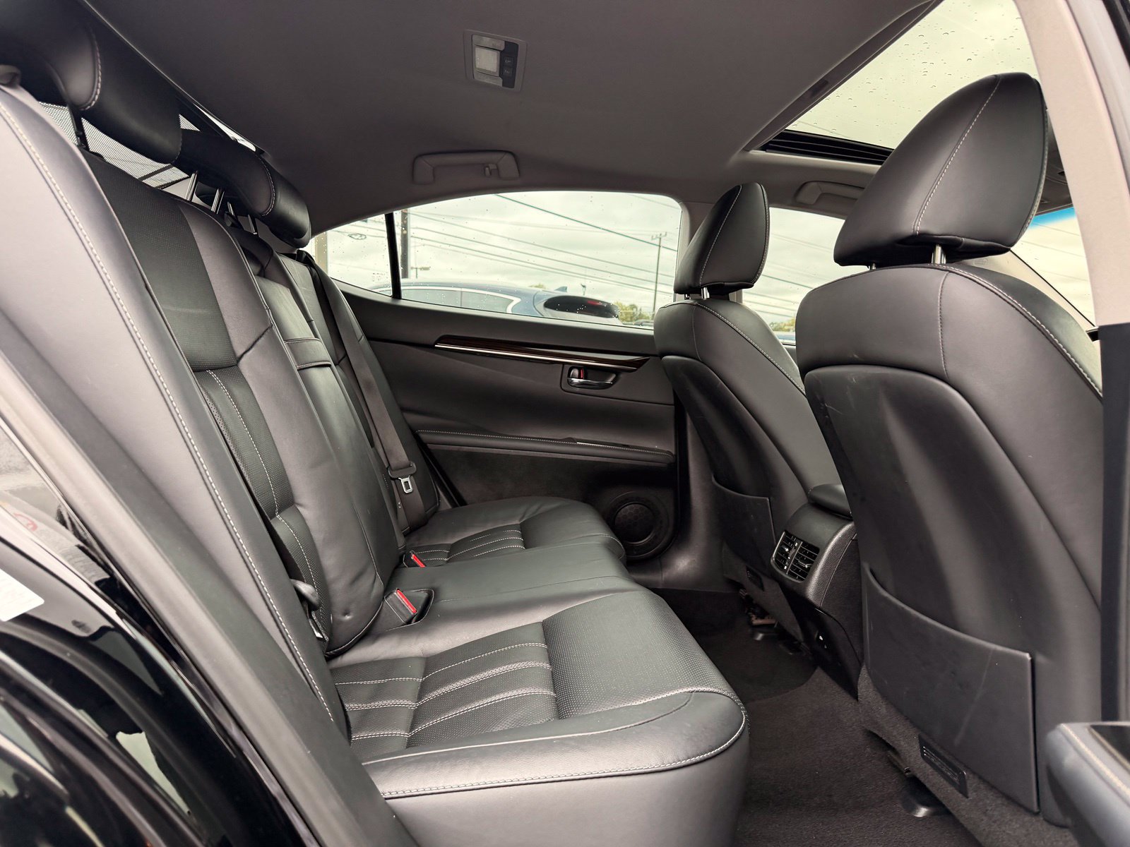 Used 2017 Lexus ES 350 w/ Luxury Package FWD image 32