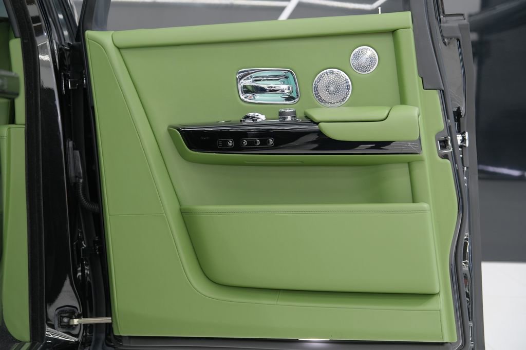 Used 2023 Rolls-Royce Phantom Sedan w/ The Phantom Package image 45