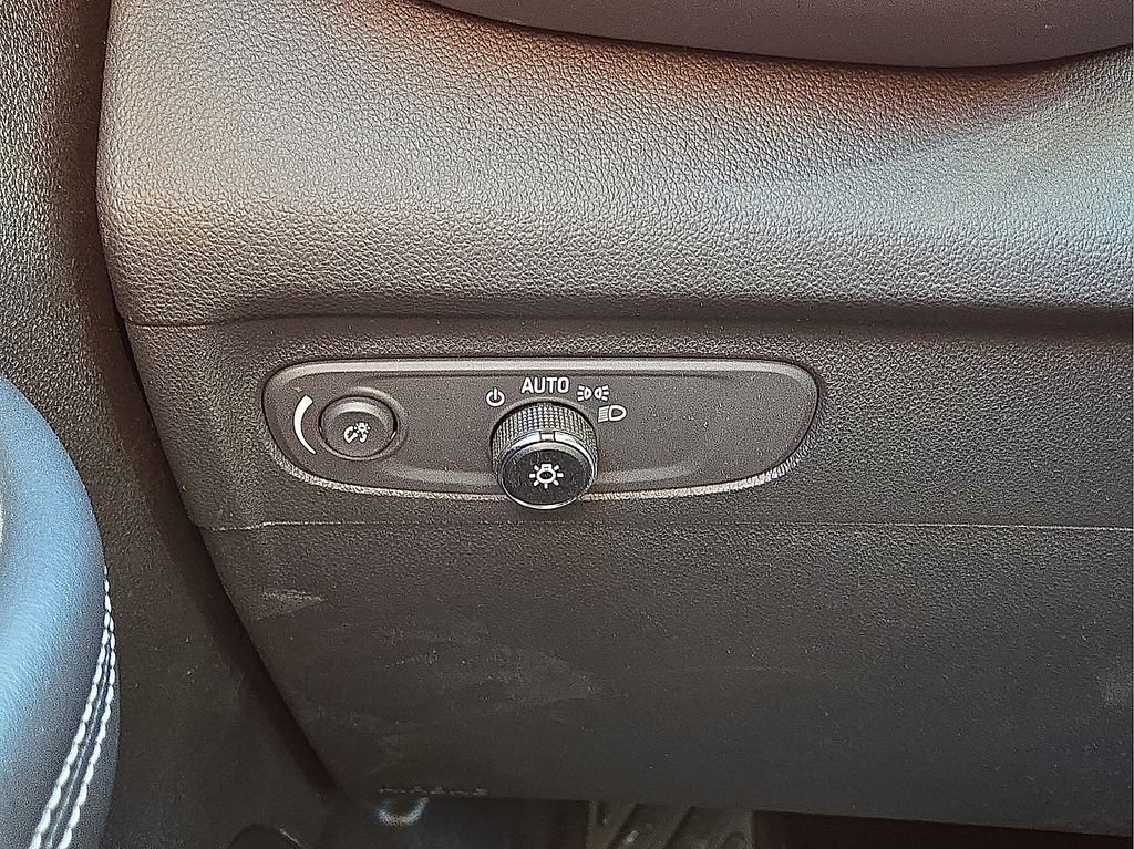 Used 2023 Buick Envision Preferred image 25