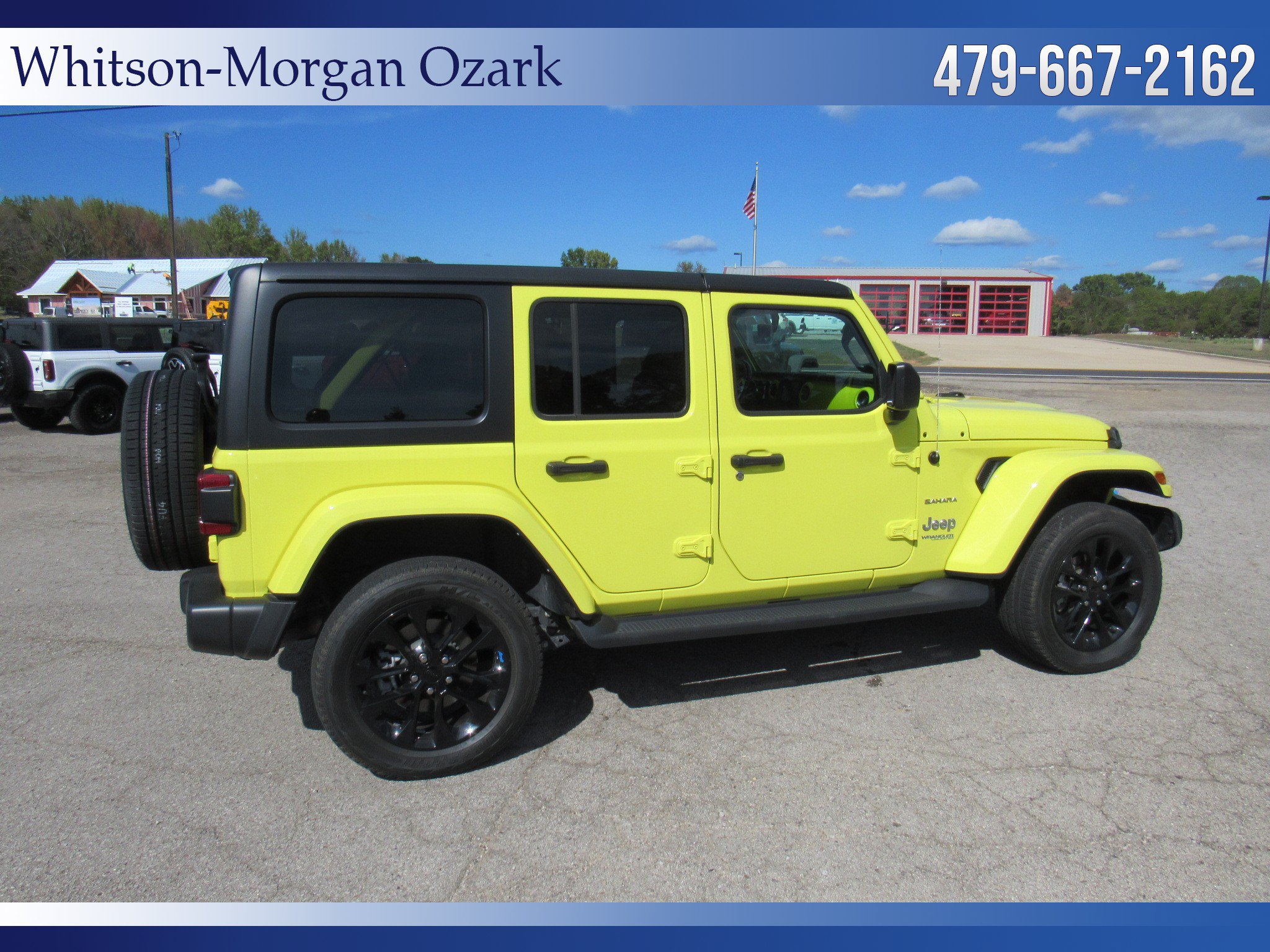Used 2022 Jeep Wrangler Unlimited Sahara w/ Cold Weather Group AWD/4WD image 16