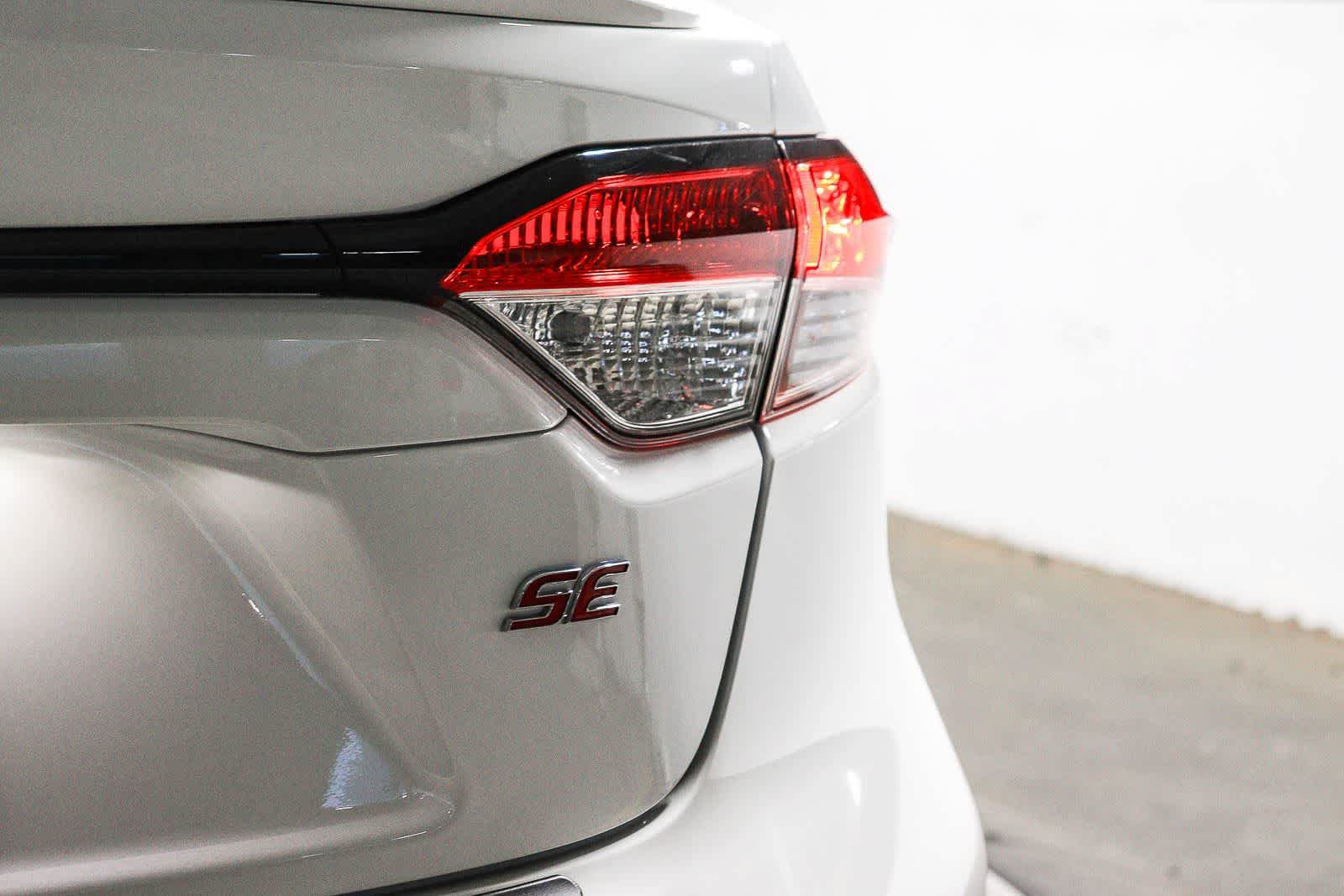 Certified 2024 Toyota Corolla SE FWD image 13