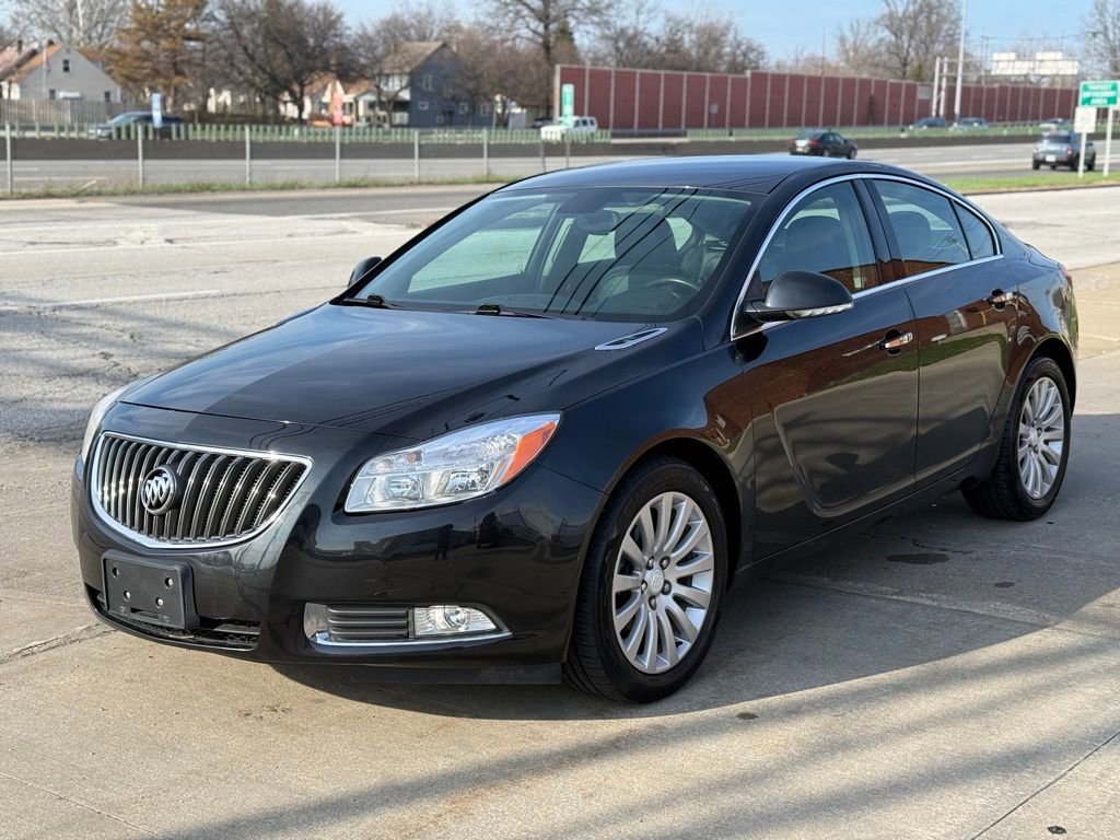 Used 2012 Buick Regal Premium FWD image 1