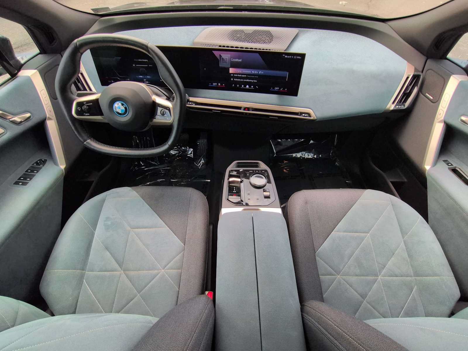 Used 2024 BMW iX xDrive50 w/ Premium Package AWD/4WD image 15