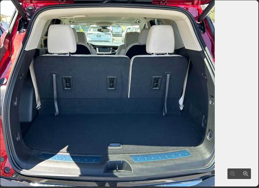Used 2023 Buick Enclave Essence FWD image 10