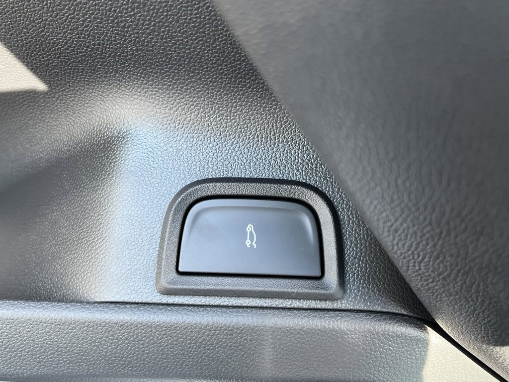 New 2026 Chevrolet Equinox ACTIV w/ Convenience Package III image 11