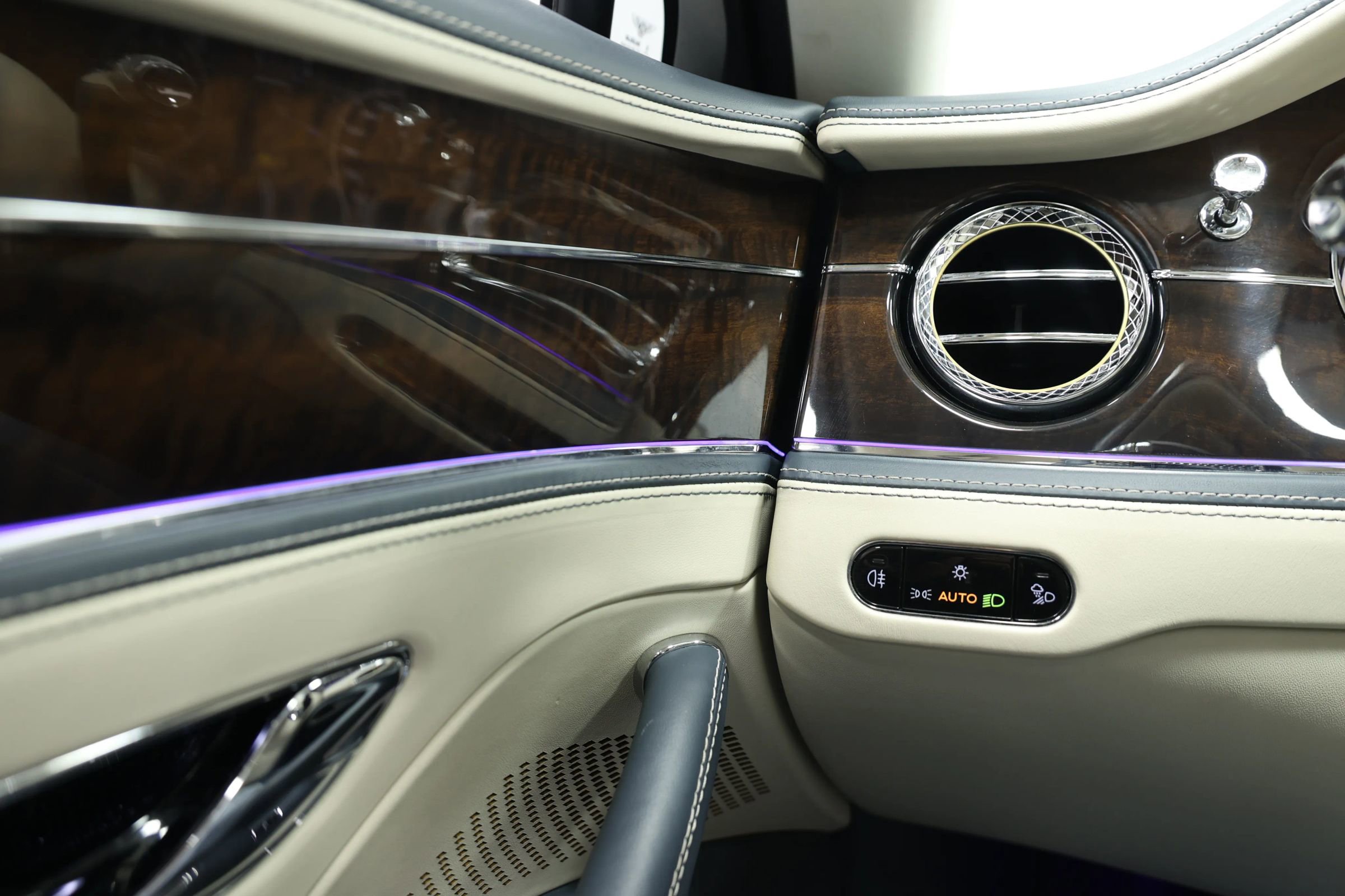 Used 2020 Bentley Flying Spur W12 w/ First Edition Specification image 27