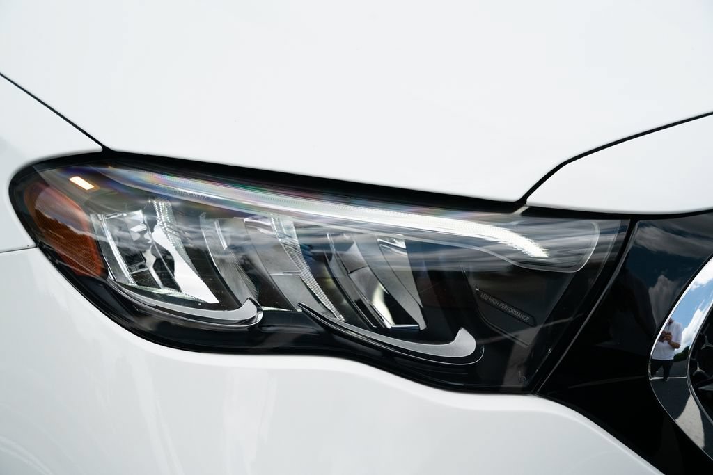 Used 2025 Mercedes-Benz E 350 Sedan w/ Winter Package image 10
