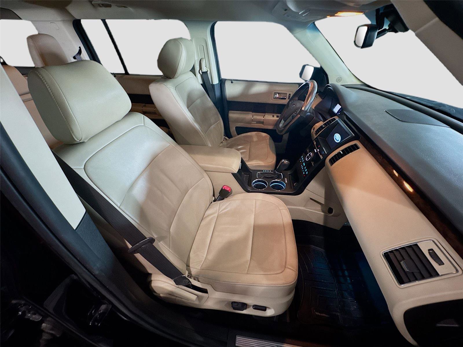 Used 2018 Ford Flex Limited image 15