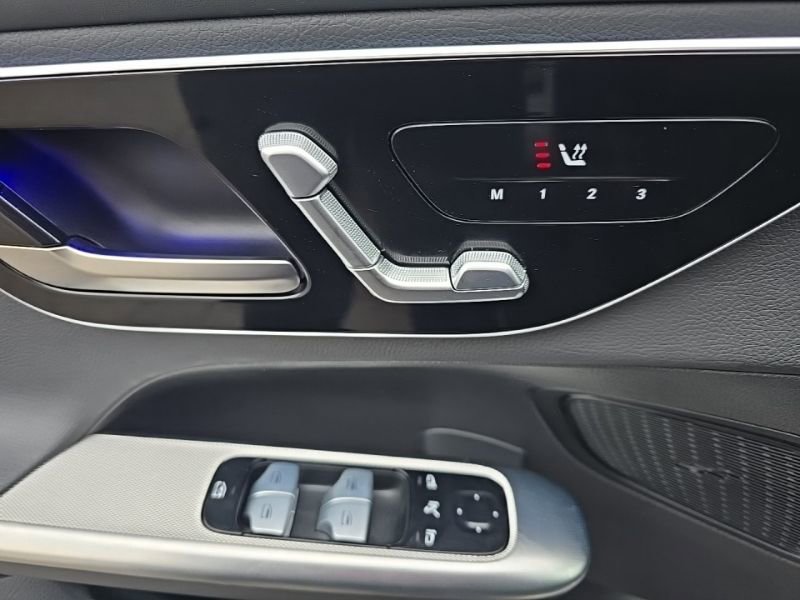 Used 2024 Mercedes-Benz GLC 300 4MATIC image 21