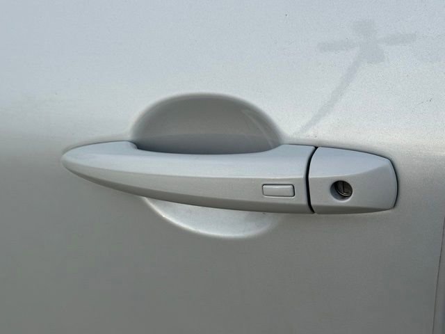 Certified 2025 Nissan Rogue SV AWD/4WD image 13